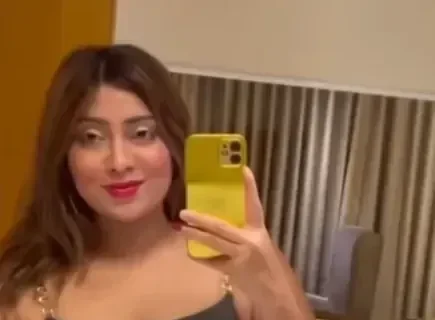 Sexy Indian Babe Fariha Priyam Full Nude Videocall Sex Fingering Her Wet Pussy Sex Video