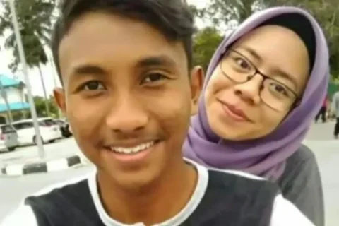 Ishqzade couple fucking in car