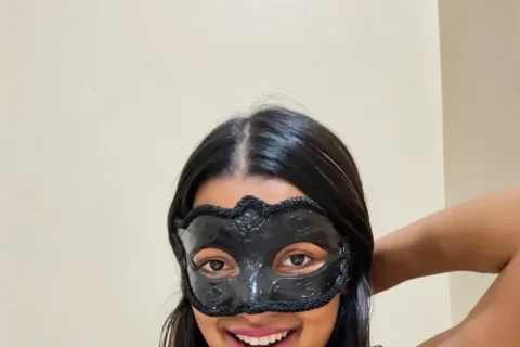 Naughty Cam Girl Sakshi Showing Her Boobs Stripped Teasing Ass Vibrates Her Pussy In Live Show
