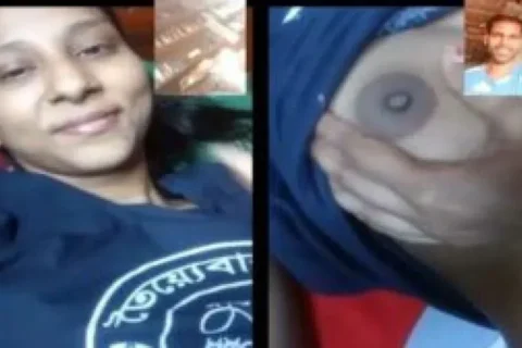 Cute Bangladeshi girl boob show on video call