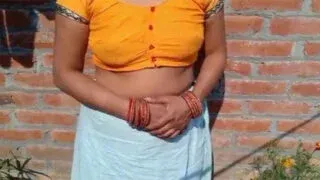 Desi Bihari bhabhi ka outdoor secret romance hot viral Sex Video