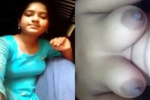 Bangladeshi slum Bhabhi showing her nude pussy