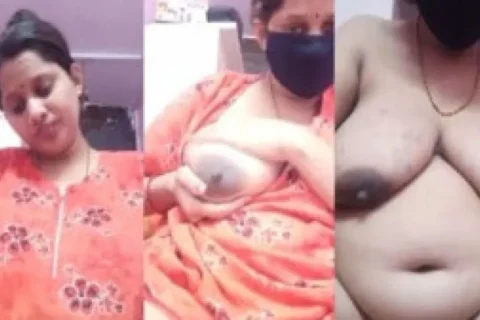 Hindustani Bhabhi showing boobs on live cam show