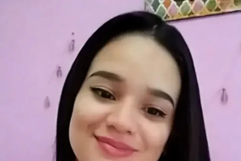 Hot Babe Pinches and Licks Her Nipples Masturbating Her Wet Pussy for Fans Sex Video