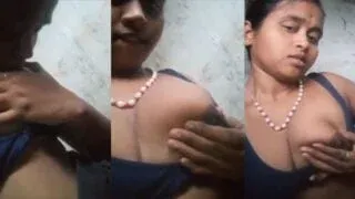 Desi village girl secretly flaunts hot private romance on cam Sex Video