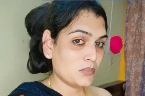 Superhot Busty Tamil Milf Liya Eswar Giving Hard Blowjob To Her Boyfriend Private Leaked Video