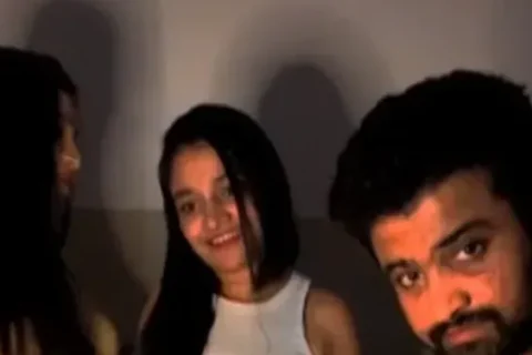 Hot Desi Threesome Sex Live Fucking Two Sluts with Loud Moans and Cum in Mouth Sex Video