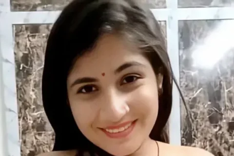 Naughty Desi Riya Bhabhi Teasing, Nude Stripping, and Rubbing Her Tight Pussy Closeup