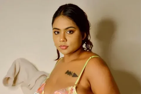 Hot Chubby Insta Model Oasi Das Stripping Saree Shows Huge Boobs And Black Pussy Sex Video