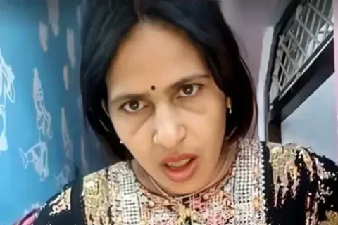 Dehati Bhabhi MMS Video Nude Tease with Boob Press and Ass Show Sex Video