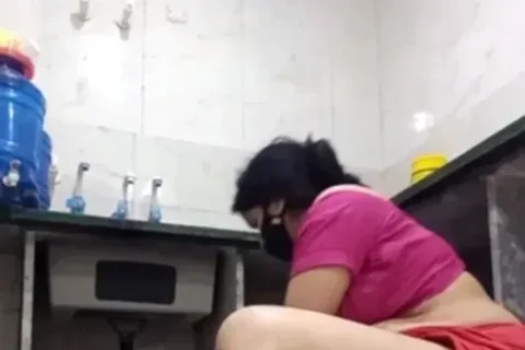 Desi Wife Stops Doing Laundry Strips Nude Fingers Her wet Pussy Sex Video